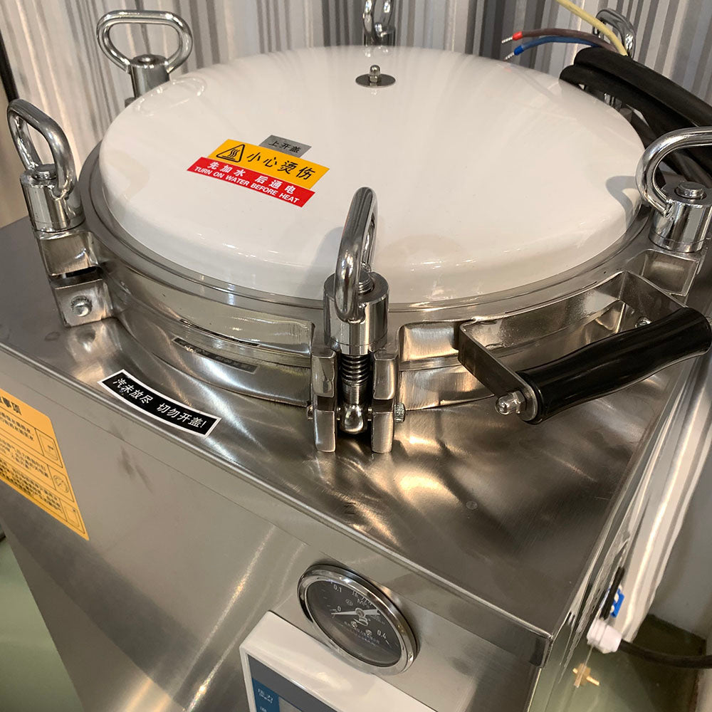 Vertical High Pressure Steam Sterilizer Laboratory Autoclave