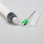 Disposable Plastic Safety Syringe with Retractable Needle